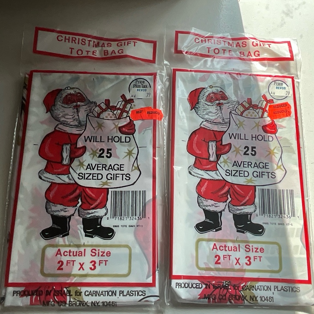 Vintage Lot of 2 NOS Christmas Tote Gift Bag 2’x3’ Carnation Plastics Santa
